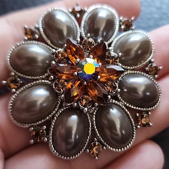 Brooch - Picture 7 of 9